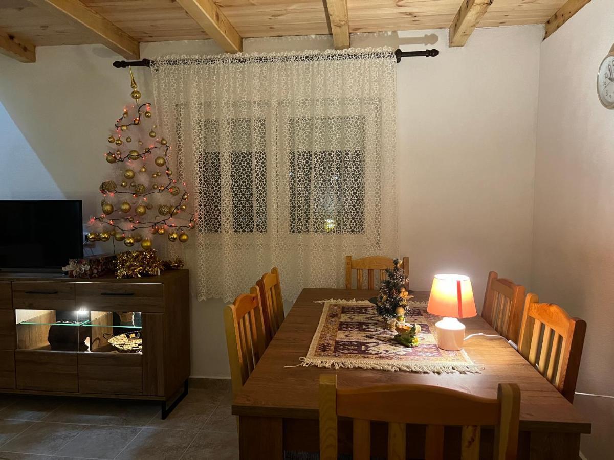 Laf Guest House Колашин Экстерьер фото